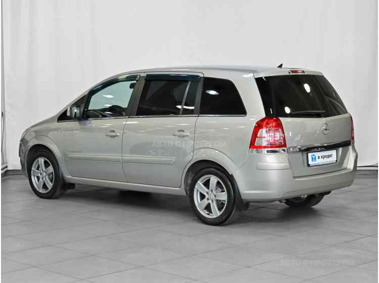 Opel Zafira B Рестайлинг