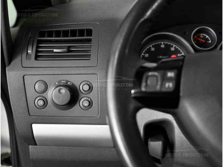 Opel Zafira B Рестайлинг