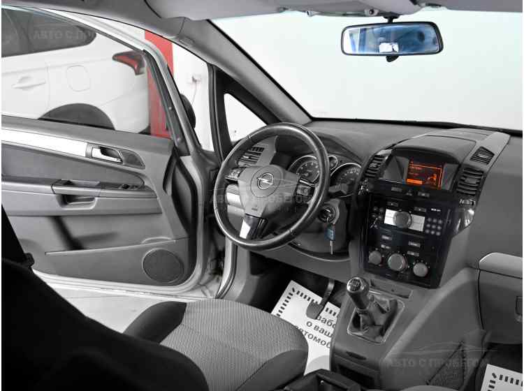 Opel Zafira B Рестайлинг